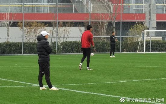 日韩激情亲吻吻胸做爰app下载