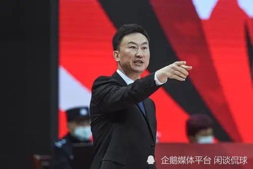 女孩和课外老师的关系